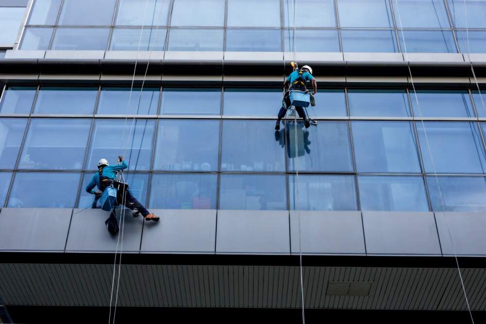 Image illustrating professional window cleaning and awning services in New York.